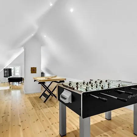 4 Bedroom Amazing In Tatil Evi Ulfborg